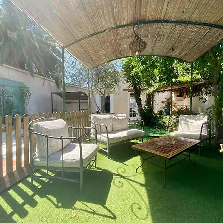 Large Family In Mediterranean France * Tourbes