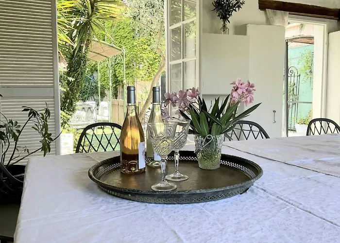 Large Family In Mediterranean France * Tourbes